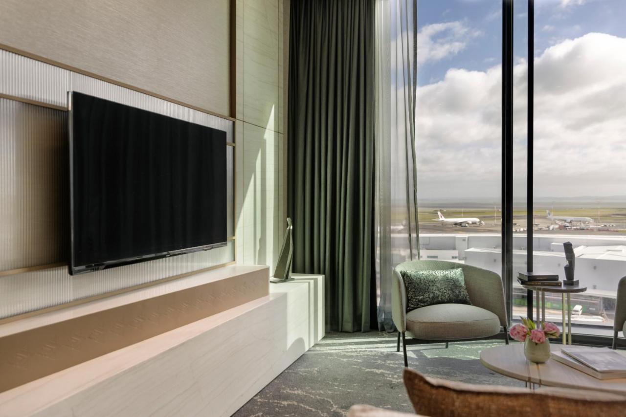 Отель Pullman Auckland Airport Экстерьер фото