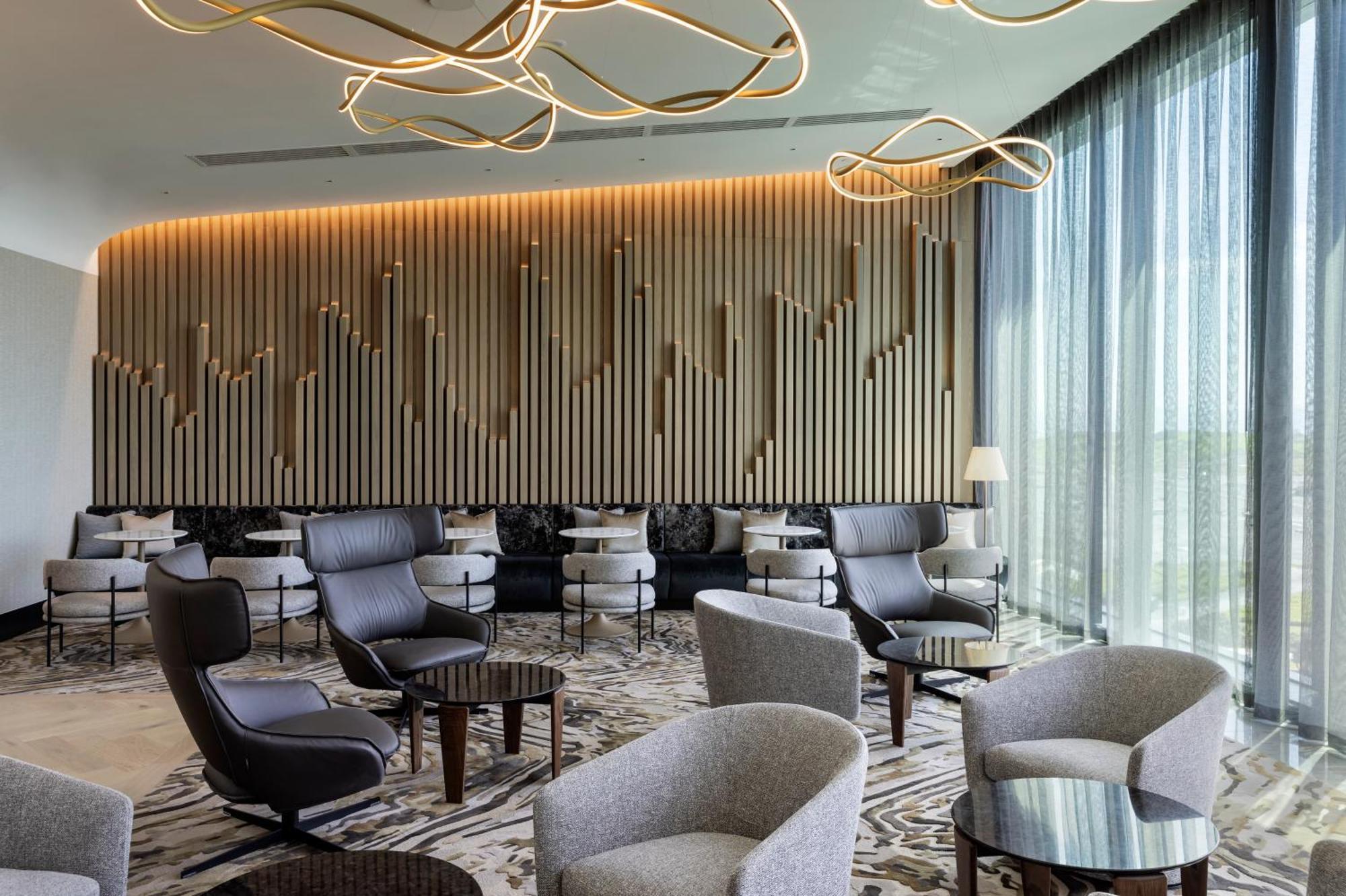 Отель Pullman Auckland Airport Экстерьер фото The lounge at the airport