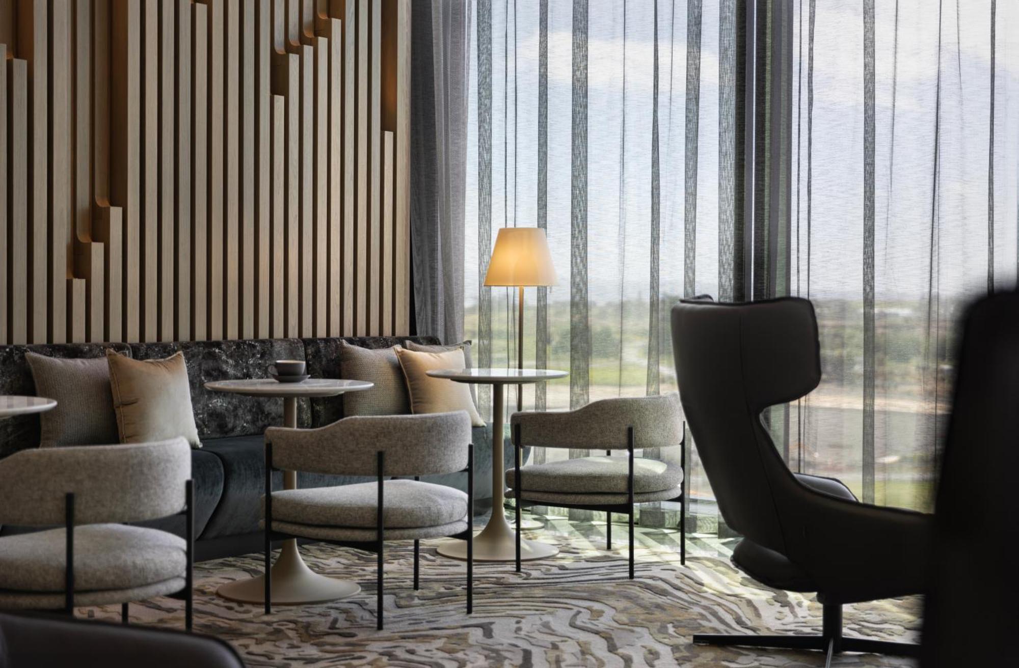 Отель Pullman Auckland Airport Экстерьер фото The Club Lounge at the Westin Hyderabad